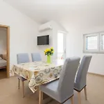 With Parking Space Grebastica, Sibenik - 11572 公寓