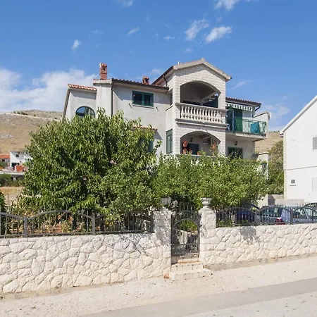 Apartments With A Parking Space Grebastica, Sibenik - 11572 * Baselovici