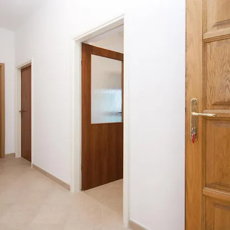 Apartment Apartments With Parking Space Grebastica, Sibenik - 11572 *