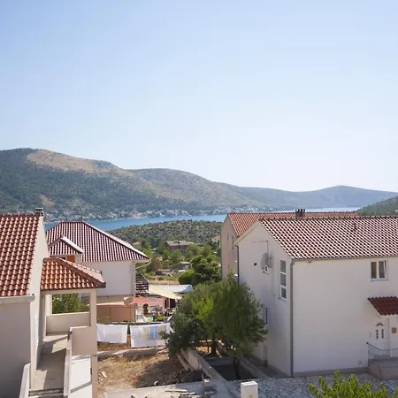 Apartment Apartments With A Parking Space Grebastica, Sibenik - 11572