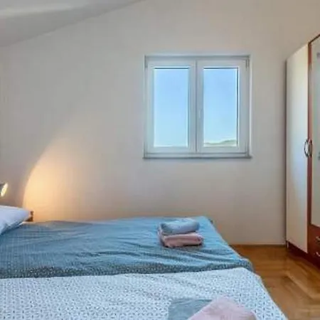 Apartment Apartments With Parking Space Grebastica, Sibenik - 11572