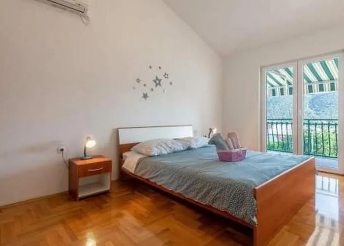 Apartments With Parking Space Grebastica, Sibenik - 11572 Apartman