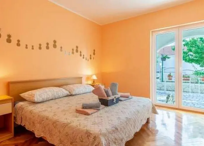 Apartments With Parking Space Grebastica, Sibenik - 11572 Apartman